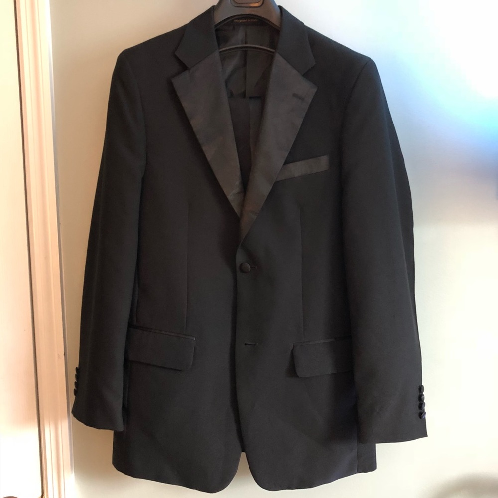 Lucci Tuxedo